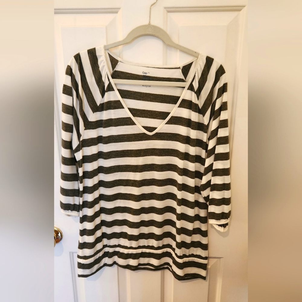 Gap XL top